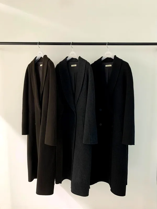 Elegant and Stylish Long Coat for Women, Perfect for Autumn and Winter