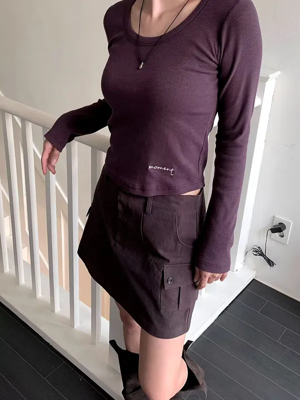 Stylish and Minimalist Long Sleeve Women's Top, Comfortable and Versatile