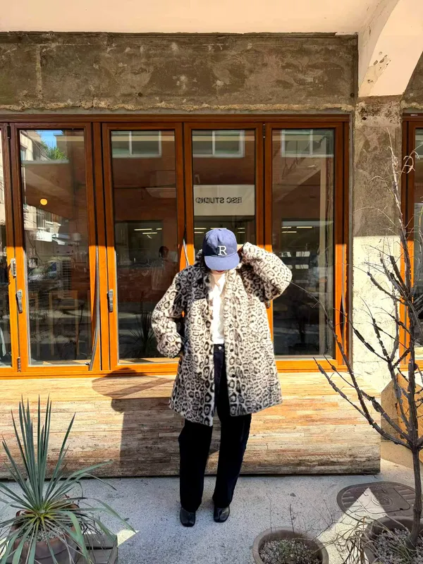 Stylish Leopard Print Women's Coat - Warm, Comfortable, and Versatile