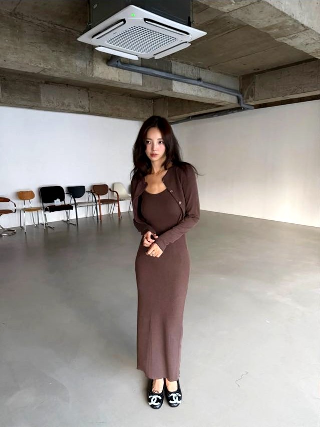 심플하고 스타일리시한 여성 의상 세트, 우아한 슬림 디자인