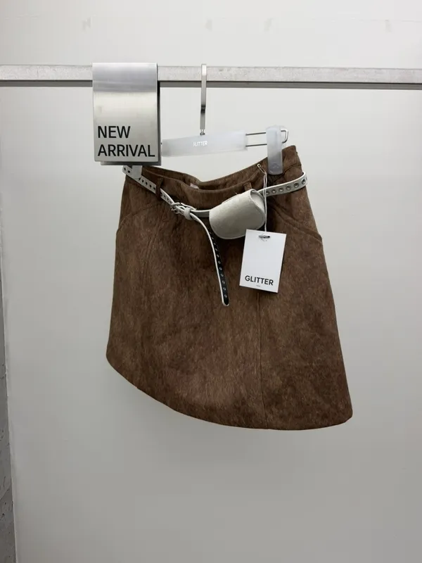 Fashionable Brown Mini Skirt, Elegant and Versatile