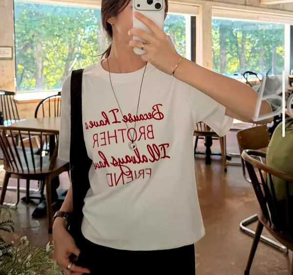 Fashionable Printed Women's Top, Comfortable Casual Style