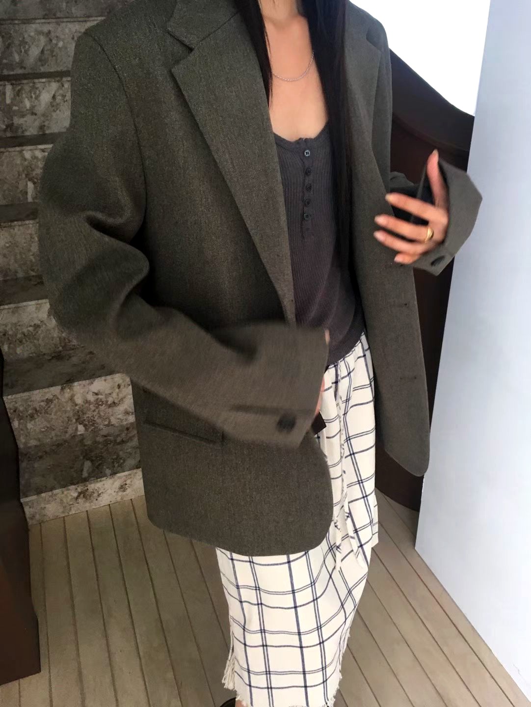패셔너블한 루즈핏 여성 자켓, 우아한 스타일의 필수 아이템