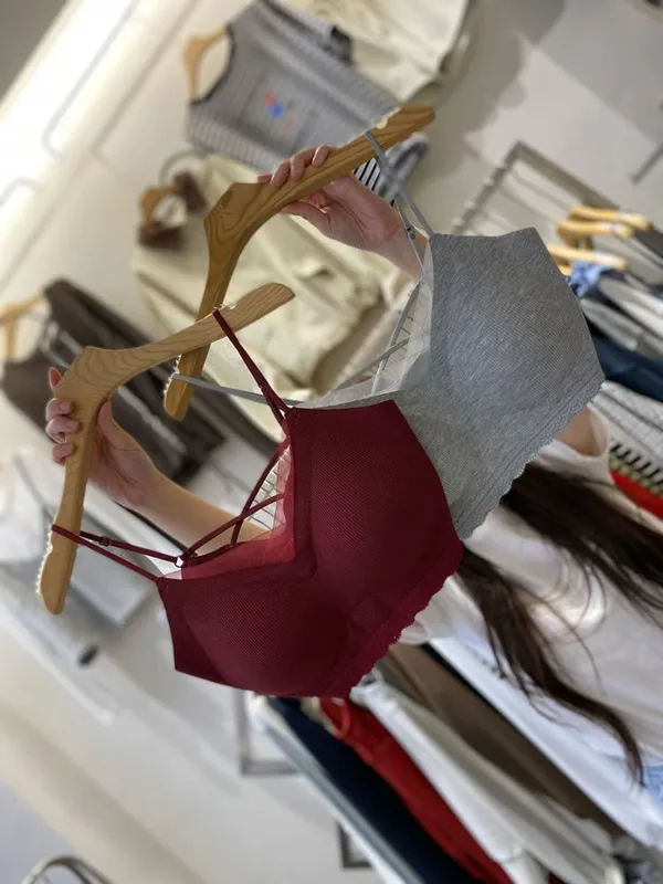 Comfortable and Breathable Seamless Bra for Everyday Wear