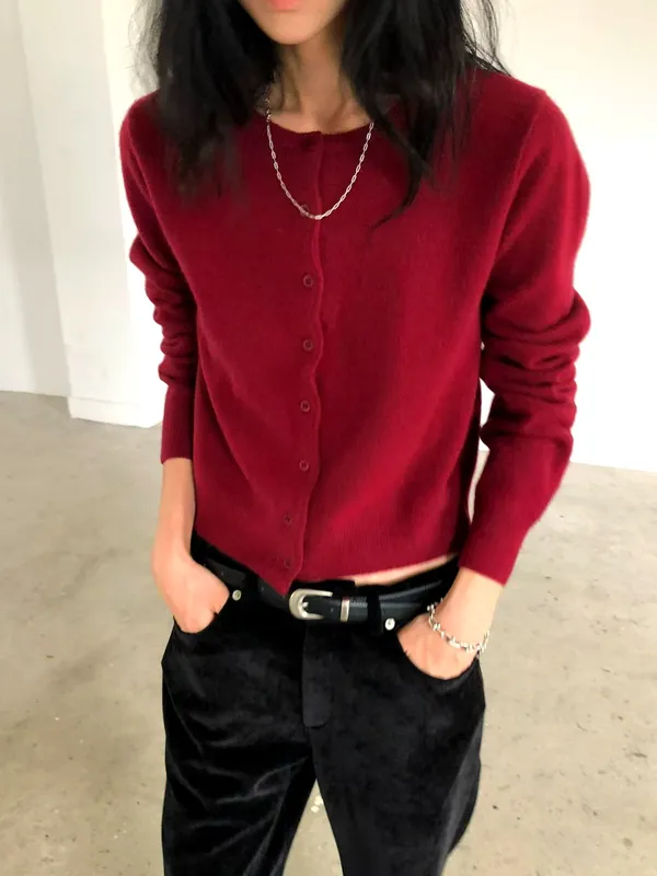 Fashionable and Minimalist Women's Cardigan, Comfortable Wool Knit