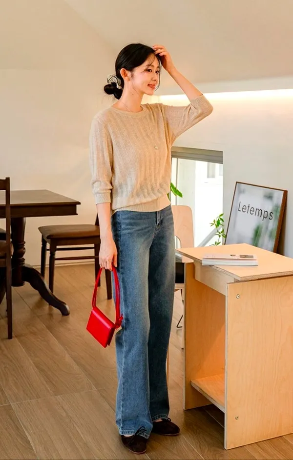 Elegant and Minimalist Knitted Top, Comfortable and Breathable for Everyday Wear