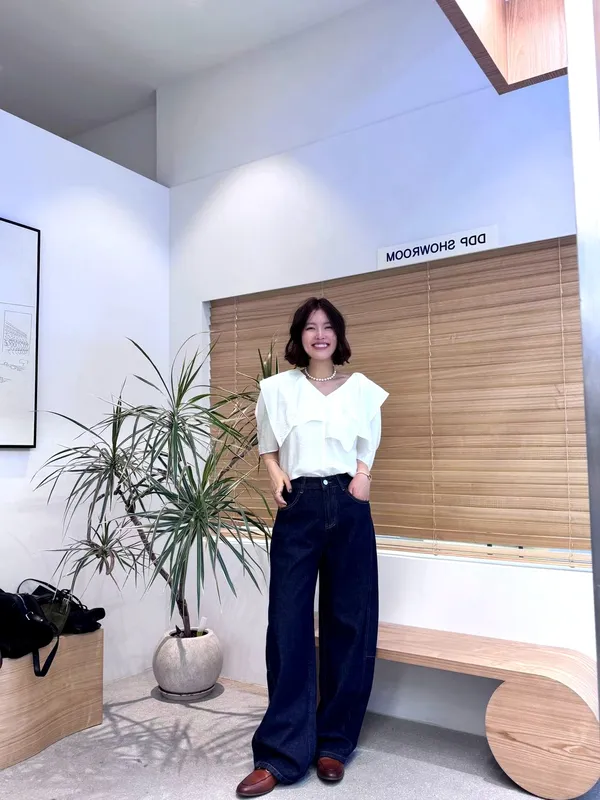 Stylish Loose-Fit Jeans - Comfortable and Versatile for Your Unique Charm