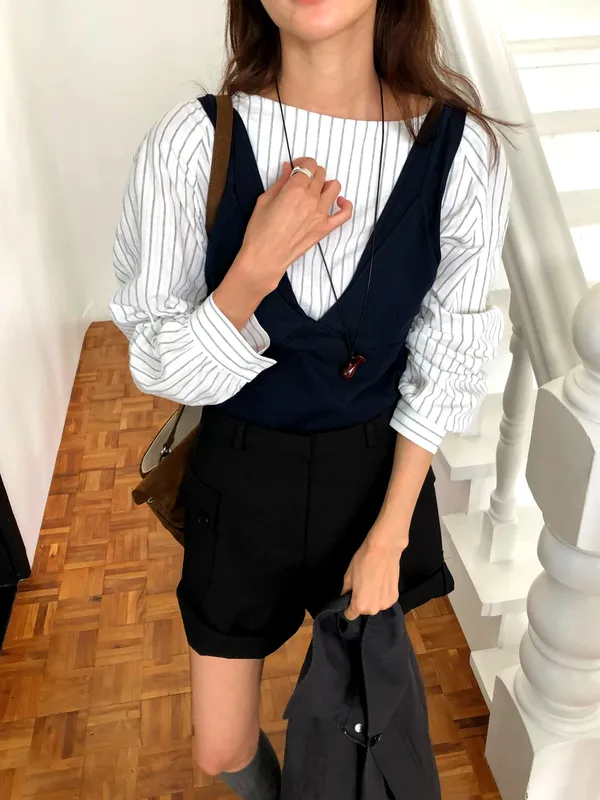 Stylish Striped Women's Top, Elegant and Versatile