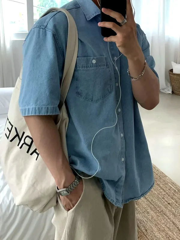 Casual Men's Short Sleeve Shirt in Fresh Blue, Comfortable and Breathable