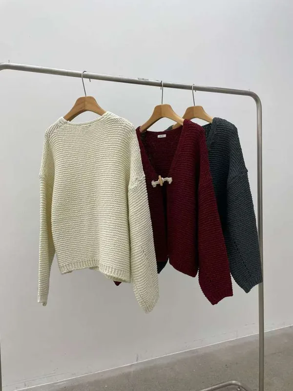 Cozy Knitted Cardigan, A Must-Have for Fall and Winter
