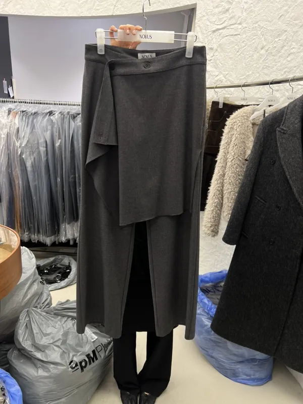 Elegant Grey Maxi Dress - Fashionable and Versatile