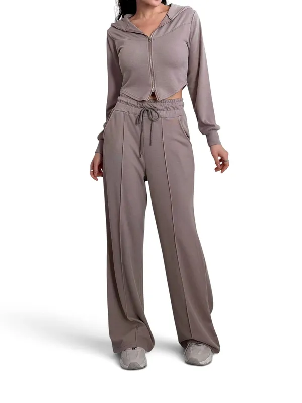Stylish Casual Women's Outfit Set - Comfortable and Versatile for Everyday Wear