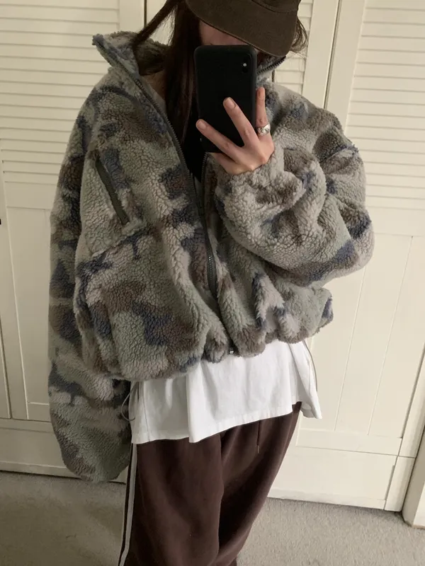 Fashionable Casual Women's Plush Coat, Warm and Comfortable