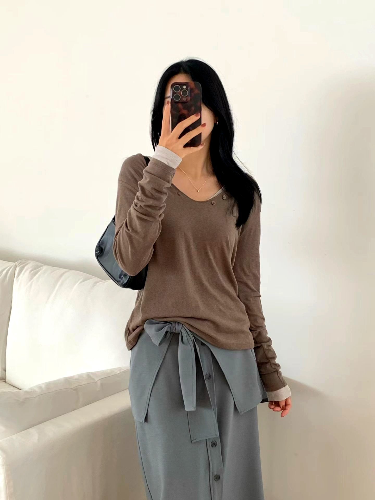 패셔너블 캐주얼 여성 V넥 긴팔 티셔츠, 편안하고 다재다능