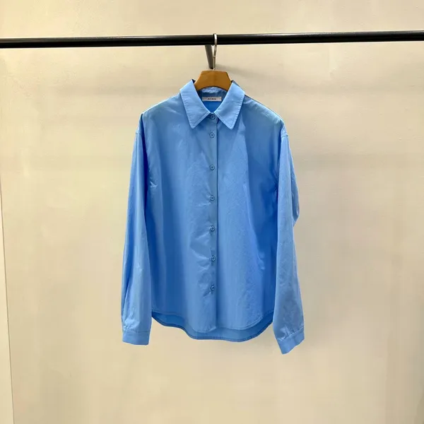 Stylish and Minimalist Women's Top, Comfortable Versatile Shirt