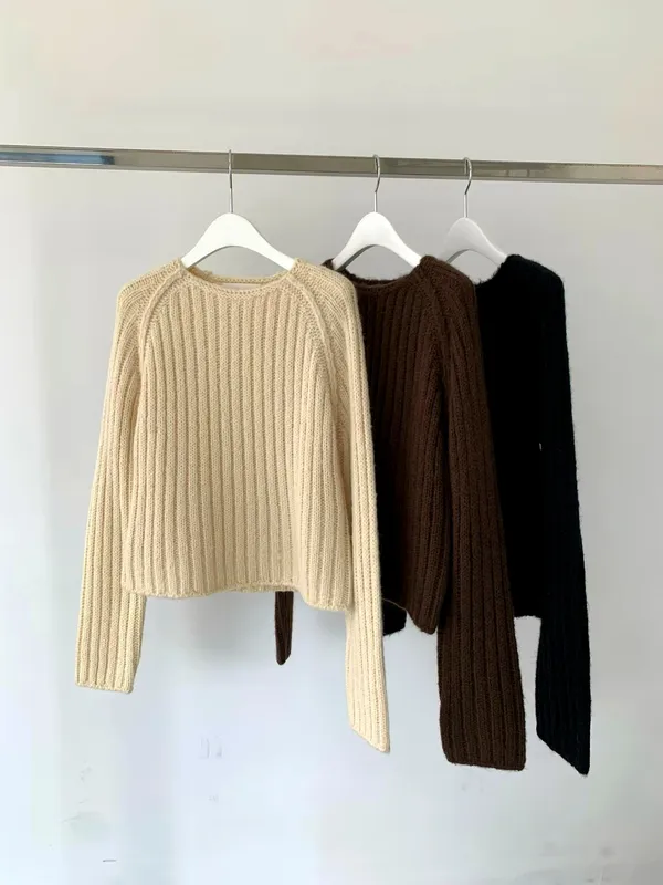 Fashionable Knitted Women's Top, Comfortable and Versatile
