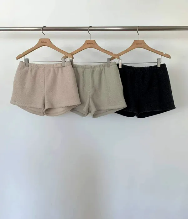 舒適百搭女裝短褲，輕松打造休閒風