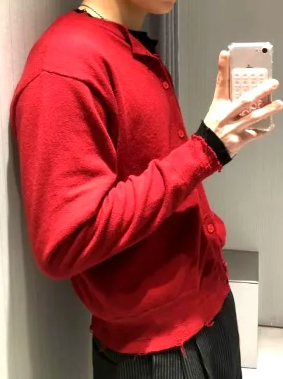 เสื้อการ์ดิแกนชายสีแดงแฟชั่น - สบายและใส่ได้หลายโอกาส