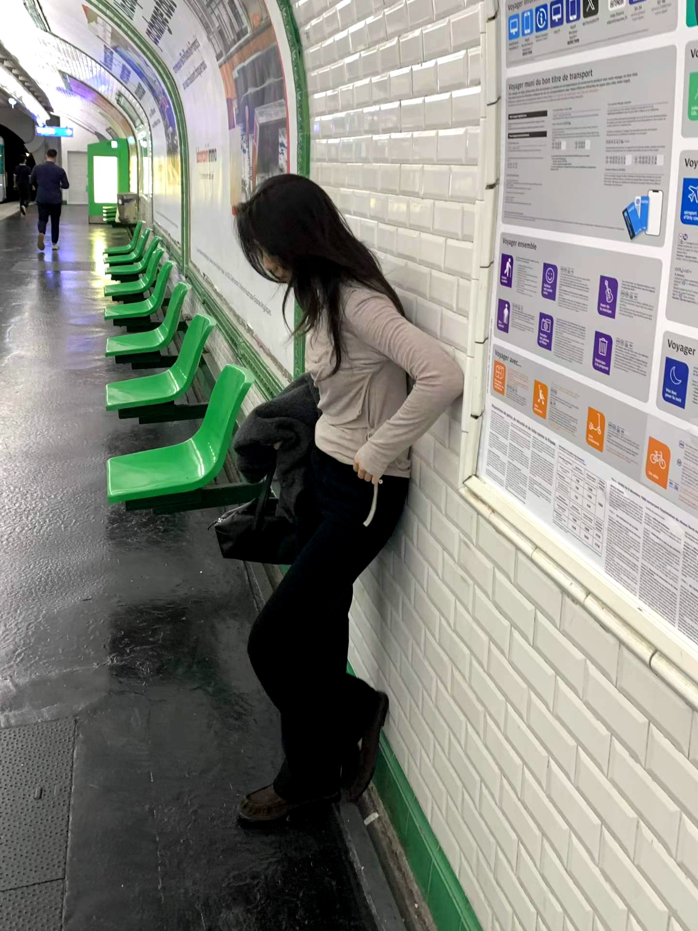 패셔너블한 캐주얼 팬츠, 편안하고 다재다능하게 매력을 발산하세요