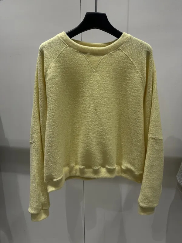 Soft and Comfortable Yellow Crewneck Sweatshirt