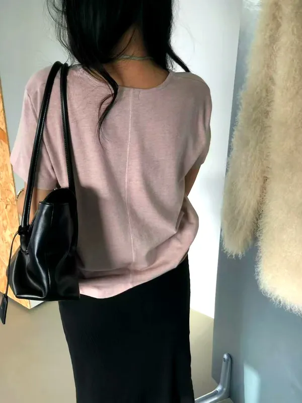 Minimalist Comfortable Women's Top for Everyday Wear