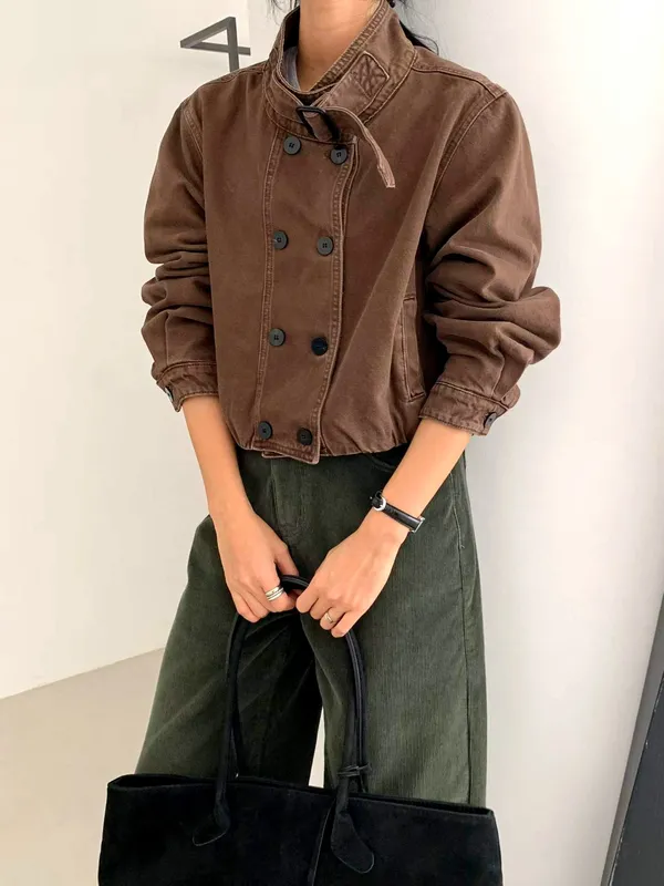 時尚休閒女裝外套夾克，經典翻領設計