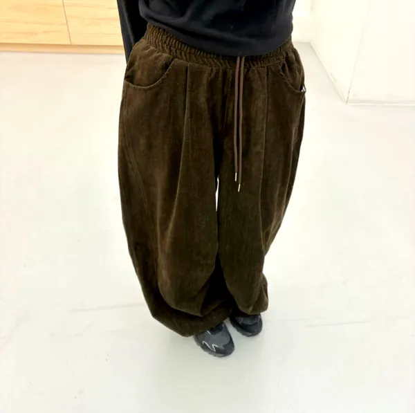 Fashionable Casual Men's Pants with Comfortable Loose Fit