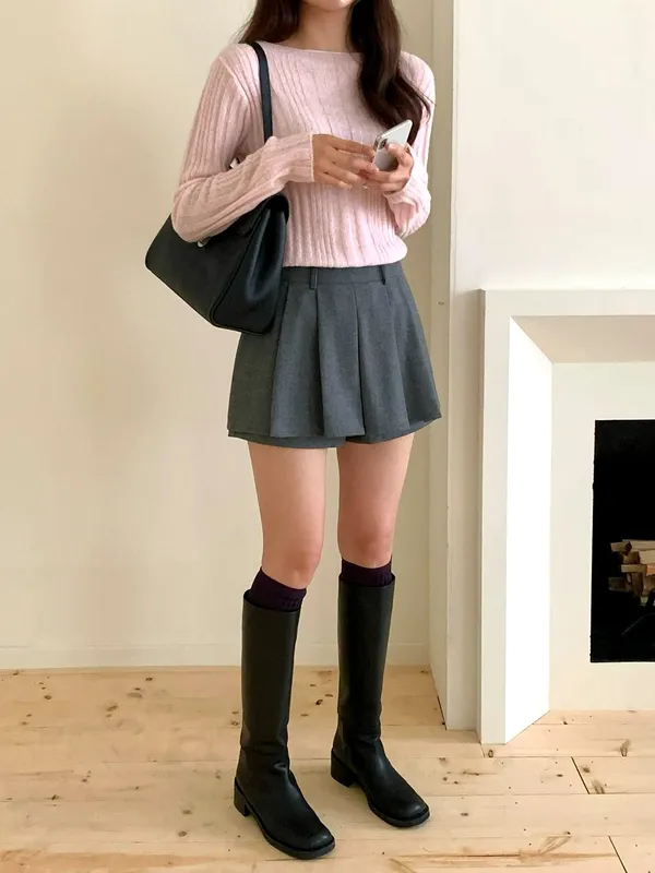 Chic Versatile Mini Skirt for an Elegant Look