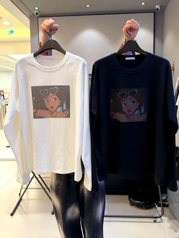 Trendy Long Sleeve T-Shirt with Unique Print - Perfect for Casual Style