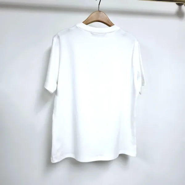 Minimalist Versatile White T-Shirt for Effortless Fresh Everyday Style