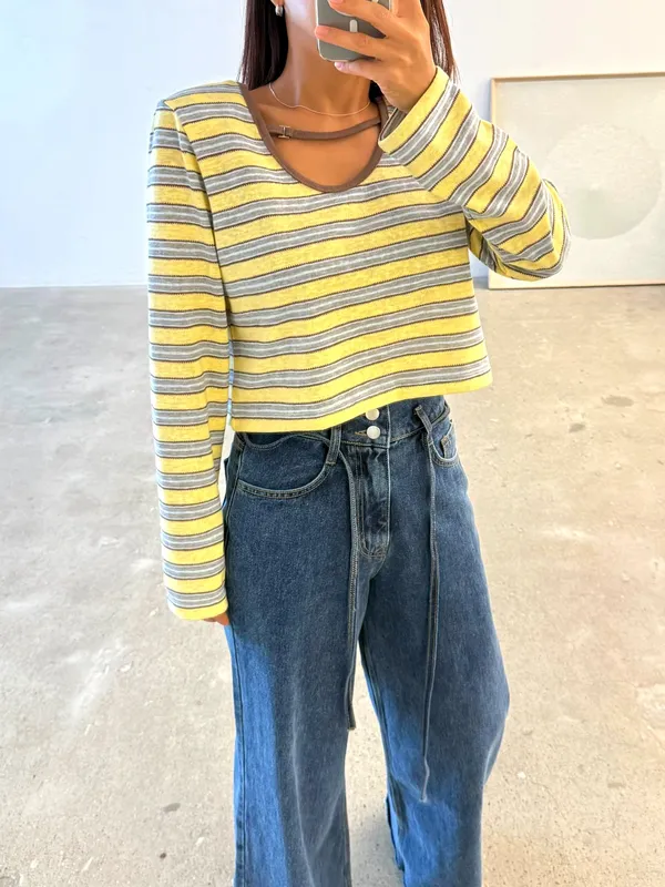 Stylish Striped Women's Top for a Comfortable Casual Look