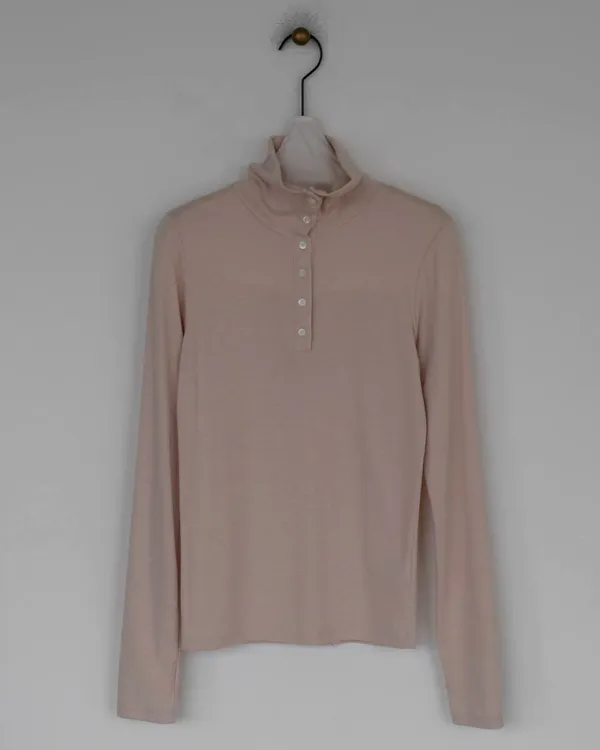 Elegant and Minimalist High Neck Women's Top, Comfortable and Form-Fitting