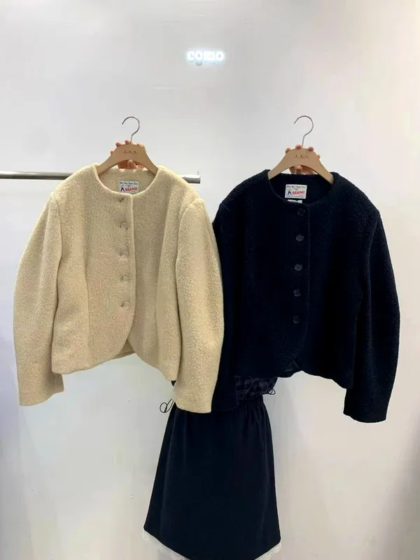 Stylish Women's Jacket with Elegant Minimalist Design