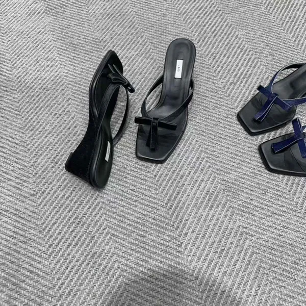 Stylish Minimalist Black High Heels Sandals