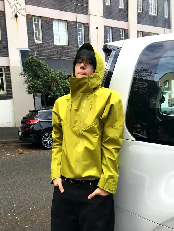 Stylish Windproof Men's Jacket - Lightweight and Comfortable