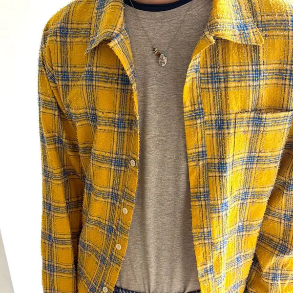 Stylish Plaid Shirt for a Comfortable Casual Look