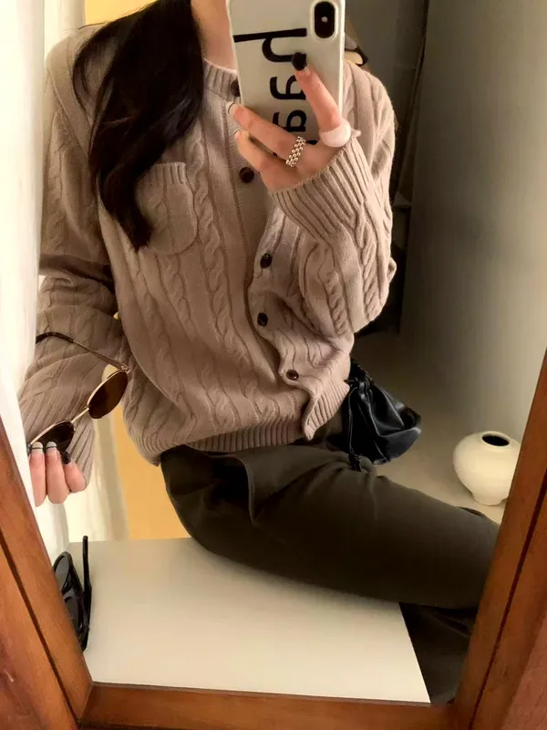 Stylish Versatile Women's Cardigan, Soft Knit, Casual Style