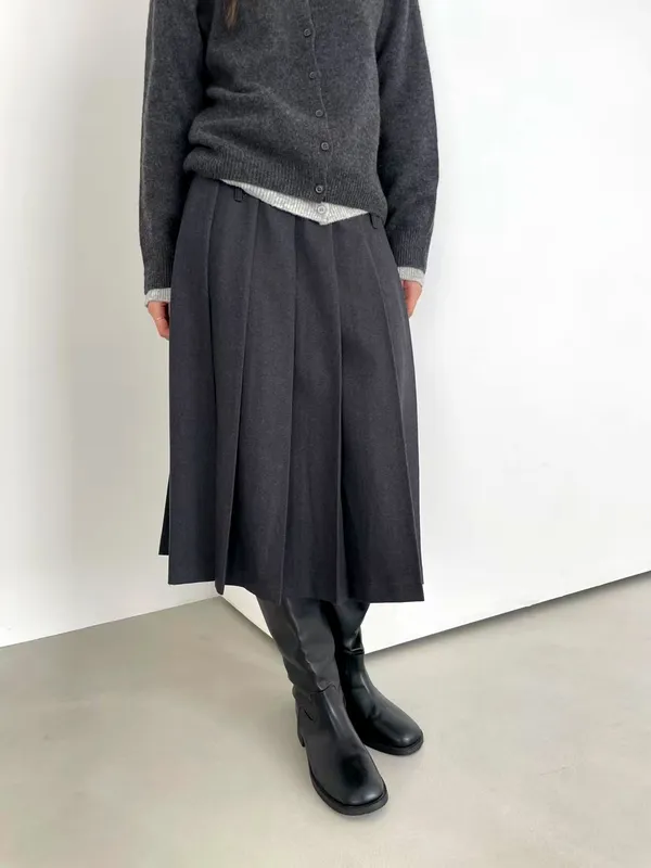 Elegant Versatile Women's Long Skirt, Classic Gray Design