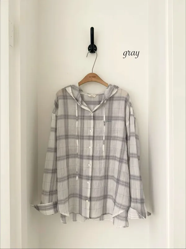 Gray Plaid Women's Top, Lightweight and Breathable, Perfect for Casual Wear