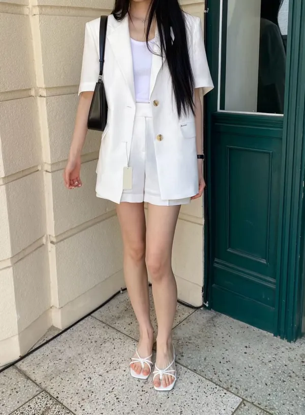 Fresh White Suit Set - Fashionable and Casual Style