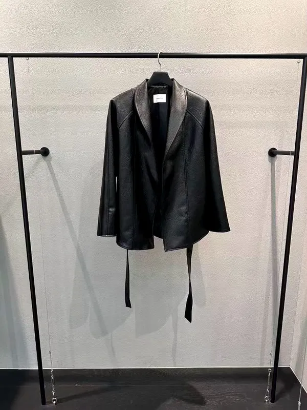 Stylish Women's Leather Jacket, Show Your Unique Charm