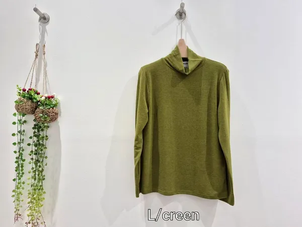เสื้อผู้หญิงแฟชั่นสบาย ดีไซน์คอสูงที่สง่างาม