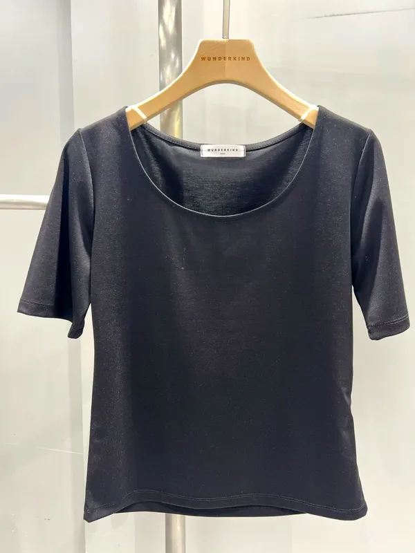 Minimalist Black Short Sleeve Women's Top - Comfortable and Breathable