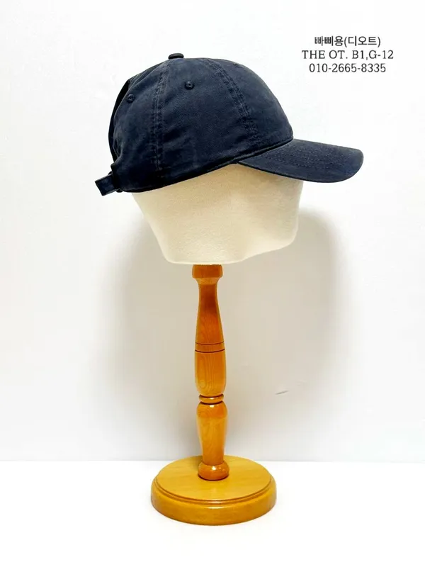 Stylish and Minimalist Women's Baseball Cap, Versatile Casual Style