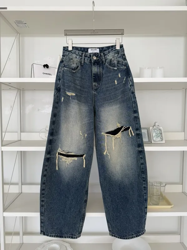 Fashionable Ripped High-Waisted Jeans, Loose Fit, Trendy Style