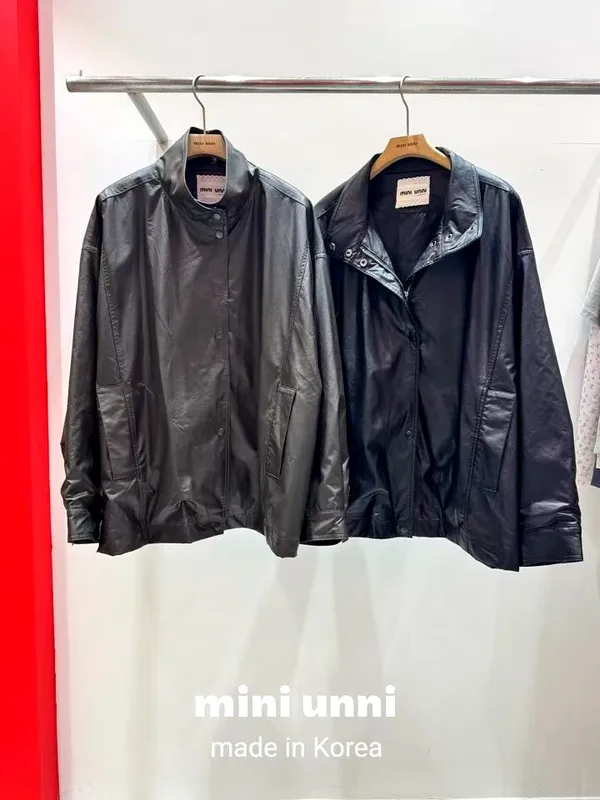 Stylish Minimalist Women's Jacket, Premium Leather Material, Perfect for Fall and Winter