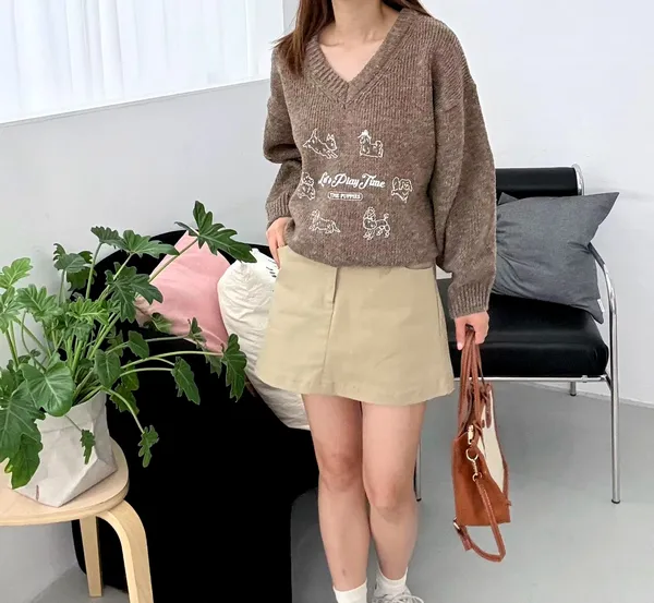 เสื้อไหมพรมคอวีหลวมสบายสไตล์ทันสมัยลายการ์ตูนน่ารัก