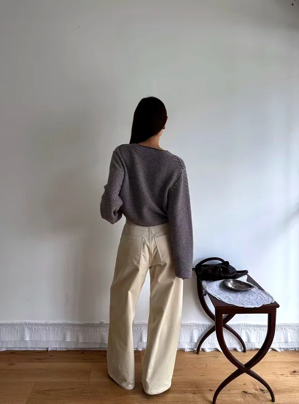 Fashionable Loose Fit Pants - Comfortable and Versatile for Everyday Wear
