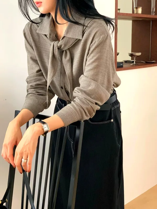 優雅氣質襯衫，經典條紋設計，適合多種場合