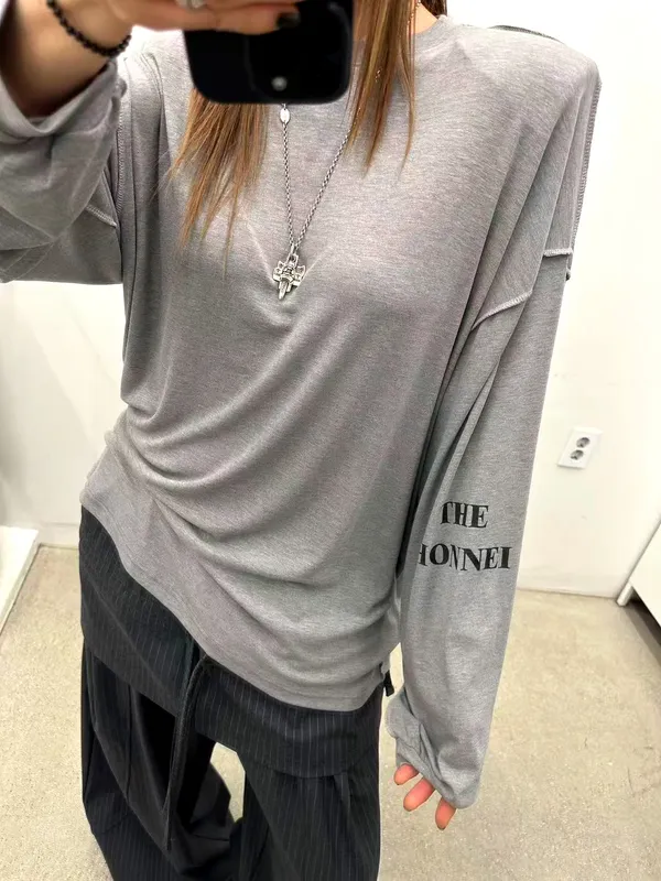 Stylish Loose Gray T-Shirt, Comfortable and Versatile